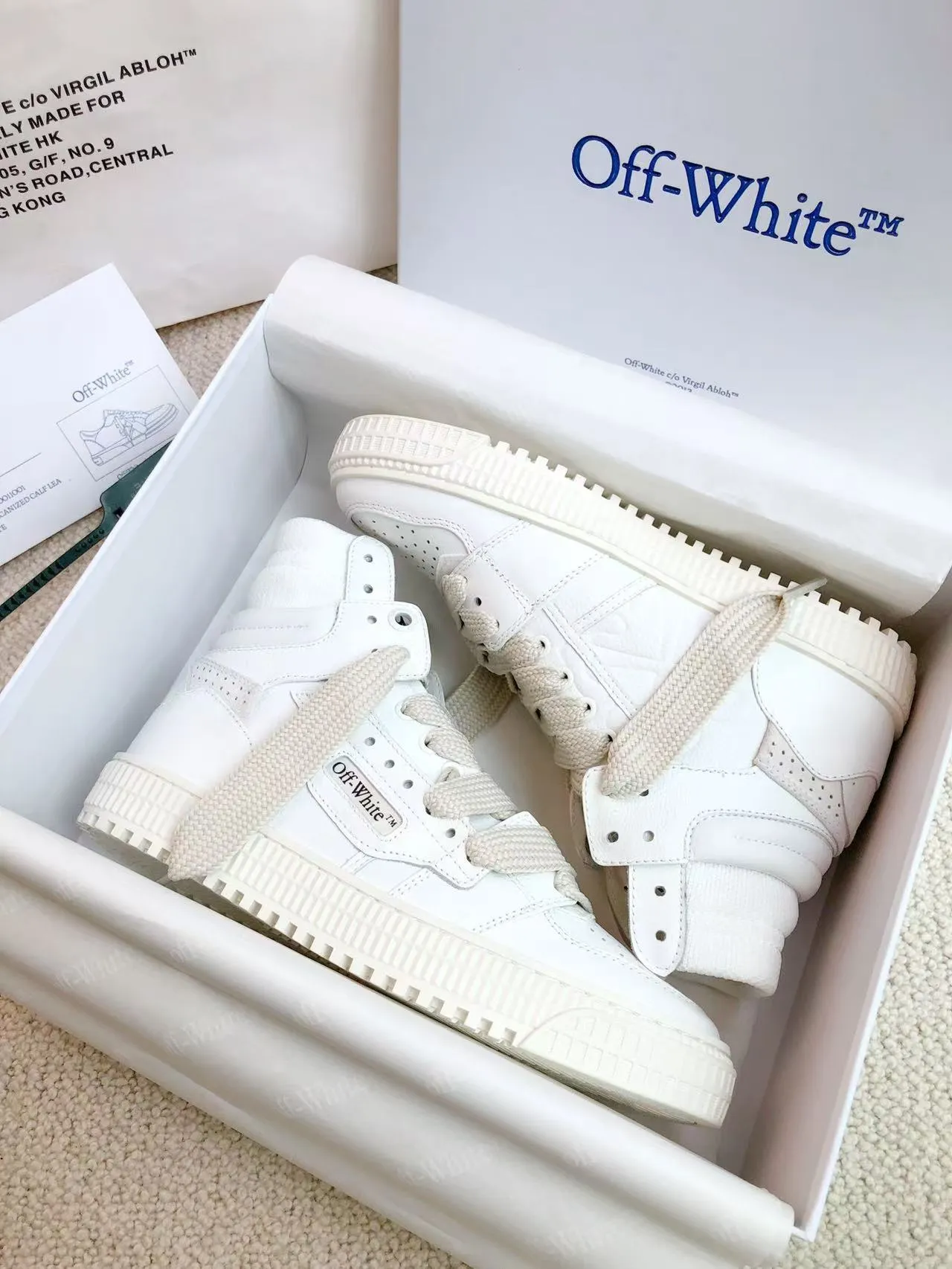 Men's men's shoes P660! 🌈🌈OFF WHITE🌈🌈 ⚡️Couple model⚡️🍓New color🍓 👉Ex-factory price: 130-45 The latest spring model of Gaobang street casual Martin style masterpiece, released the highest quality version on the market 👊 Series original mold opening, original lasting, production technology 1:1 original ➰🔜The best choice for more and more celebrities and Internet celebrities🔸In the classics Changes in the code🔸Innovate in the trend🔸Strive to break away from the shackles of bad street design🔝Although he is not the originator of fashion design, he is definitely a shining dark horse in avant-garde design🐴🆙Do not follow the trend🔅Not universal beauty🔅 Fabric💯First-layer cowhide Lining💯Imported skin-friendly and environmentally friendly polyester mesh Foot pads💯Original molded high-elastic environmentally friendly molding pads Midsole💯Original lasting process Outsole💯Rubber outsole Packaging💯Official website synchronized full set of packaging (brand wrapping paper, brand certificate, brand cloth bag)